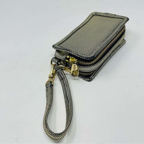 Juicy Couture Gold Wristlet Vegan Leather - Picture 4 of 16